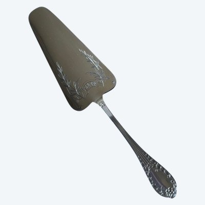 Pie shovel.