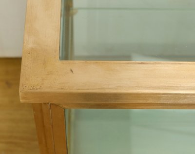 Coppia di vetrine in ottone e olmo – 1950
