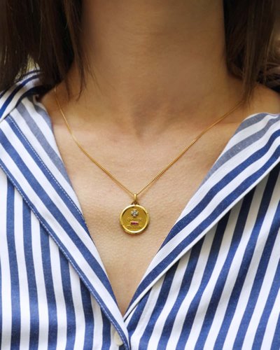 Medaglia Augis Love di medie dimensioni in oro giallo 18k, medaglia vintage, ciondolo d'amore, gioiello sentimentale