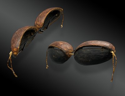 Pair of SNOW GOGGLES called yukluktaak - Iñupiat culture, Alaska - Late 19th century