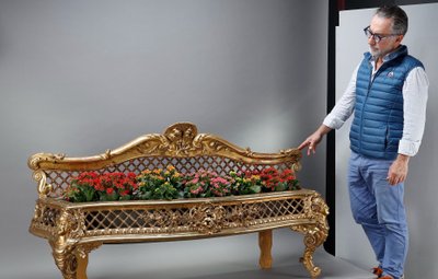 CARVED AND GILDED WOOD JARDINIÈRE, LOUIS XV STYLE