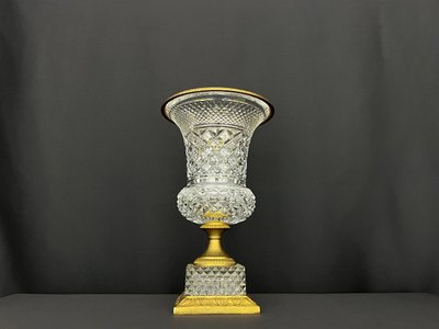 Vaso mediceo in cristallo molato e bronzo 