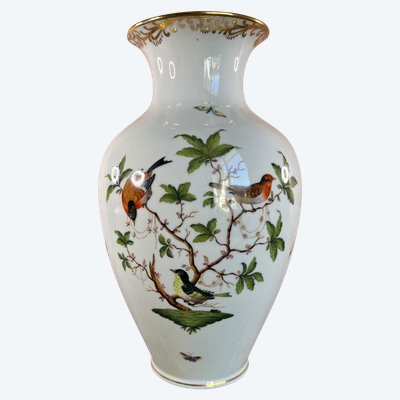 Large Herend porcelain vase – Bird and butterfly decoration – Hungary, 20th century