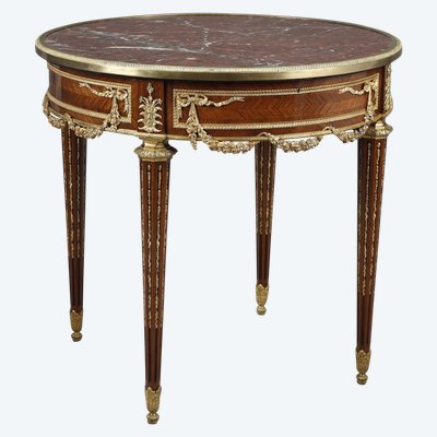 Tavolino Luigi XVI intarsiato e bronzo dorato, piano in marmo