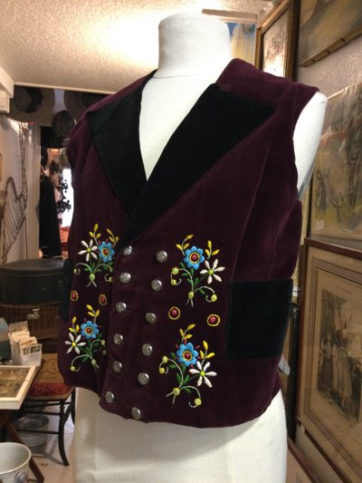 Embroidered vest from Morbihan