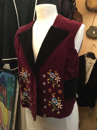 Embroidered vest from Morbihan
