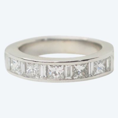 Mezza fede nuziale in oro bianco e diamanti da 1,06 ct