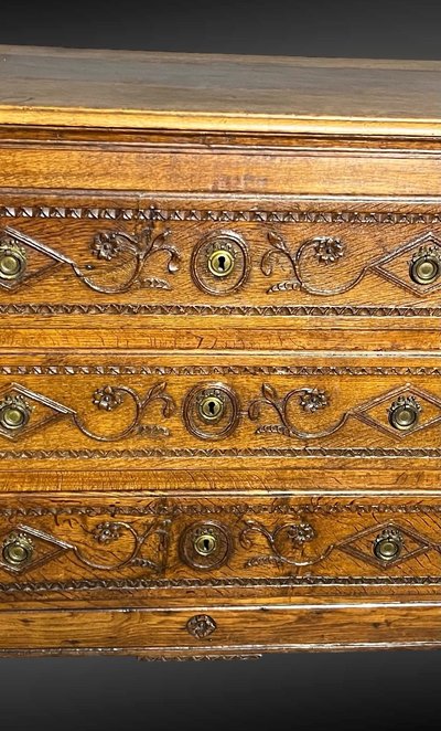 Commode époque Louis XVI