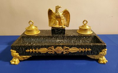Double Inkwell with Imperial Eagle in gilded bronze and Green Marble, Empire style, 19th century