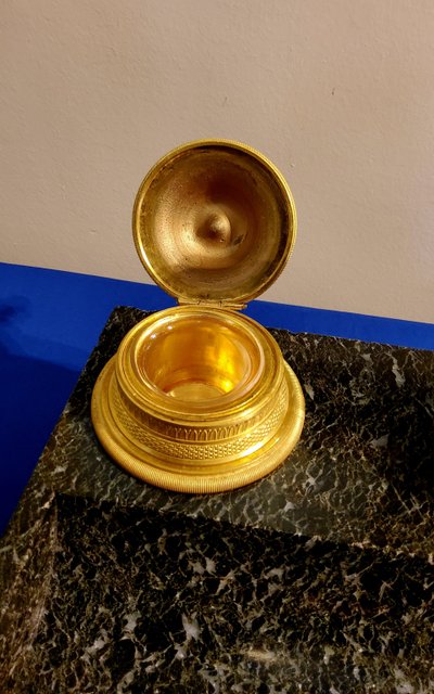 Double Inkwell with Imperial Eagle in gilded bronze and Green Marble, Empire style, 19th century