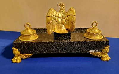 Double Inkwell with Imperial Eagle in gilded bronze and Green Marble, Empire style, 19th century