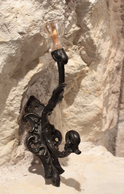 Appendiabiti in bronzo patinato e vetro, fine XIX secolo