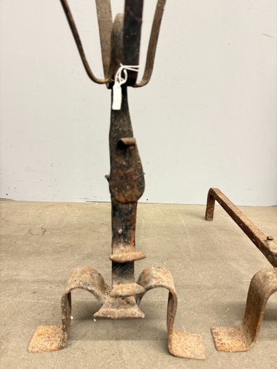Ancienne paire de chenets toscans en fer forgé, XVIIIe siècle, 57x30 cm