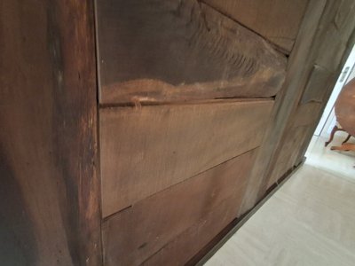 Mobiletto in ciliegio di Rennes firmato e datato 1858
