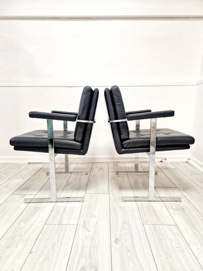 Paire de fauteuils Delphi de Robin Day Hille du milieu du siècle