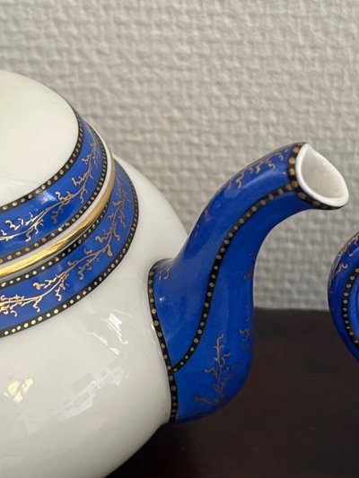 Service à thé « égoïste » porcelaine l’Escalier de Cristal