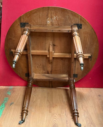 Table en noyer