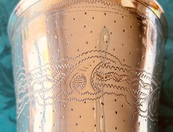 Engraved/guilloche tumbler.