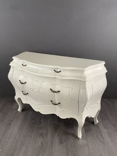 Ensemble de chambre de style Louis XV – Commode et deux chevets – XXe siècle