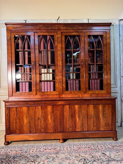 Grande libreria in mogano del XIX secolo 