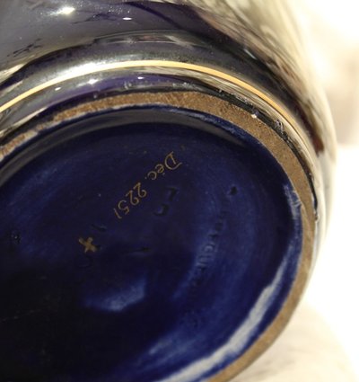 Lampe en faïence bleue avec décor à l'or Sarreguemines entre 1835 et 1900