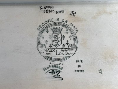 Piatto per torta smaltato Longwy – decorazione floreale policroma – circa 1950