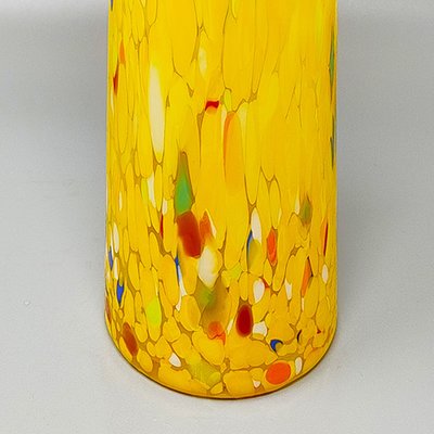 Vaso di lusso giallo anni '70, realizzato a mano in vetro di Murano dal Maestro del Vetro. Prodotto in Italia.
