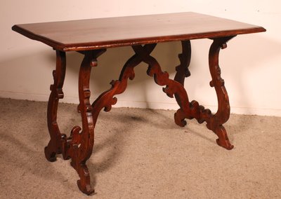 17th Century Italian Renaissance Walnut Table
