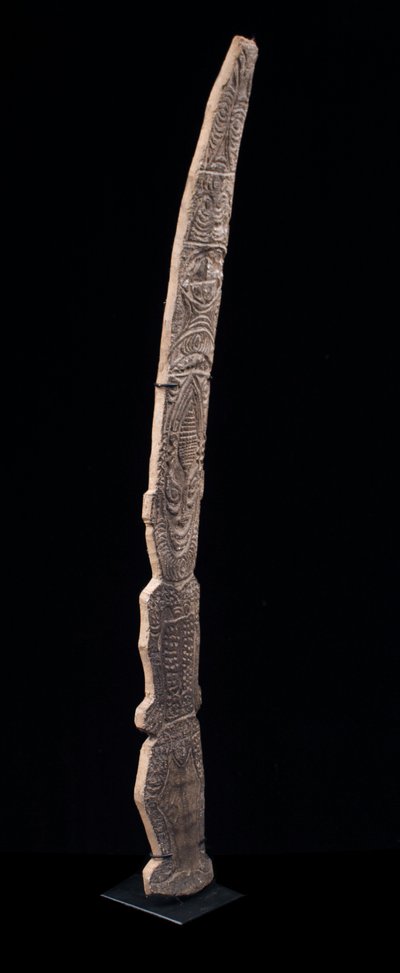 Pig charm, engraved bark, tribal art, Oceanic art, first art, Oceania, sculpture
