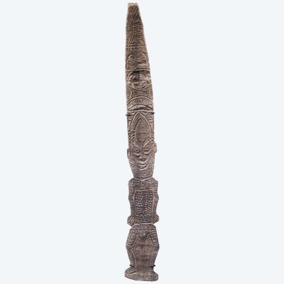 Pig charm, engraved bark, tribal art, Oceanic art, first art, Oceania, sculpture