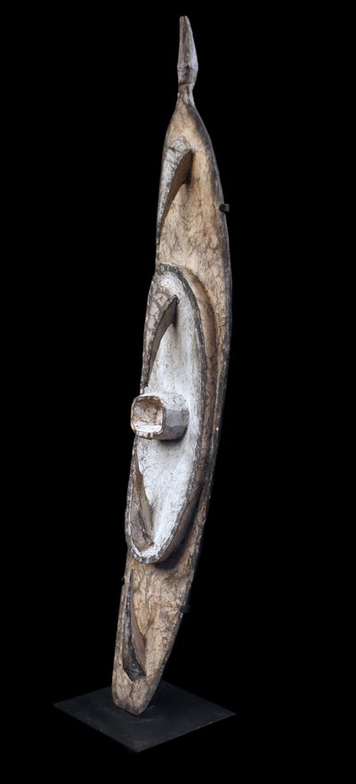Garra mask, crochet mask, tribal art, Oceanic art, Papua New Guinea, sculpture