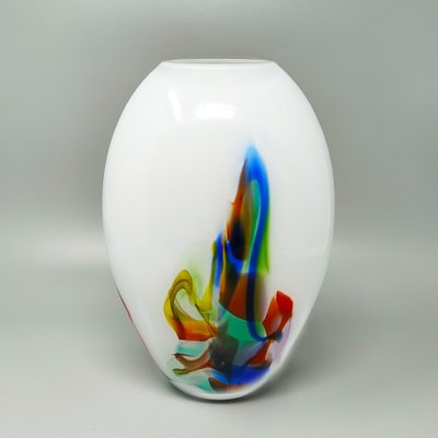 Splendido vaso anni '70 realizzato a mano in vetro di Murano. Prodotto in Italia.