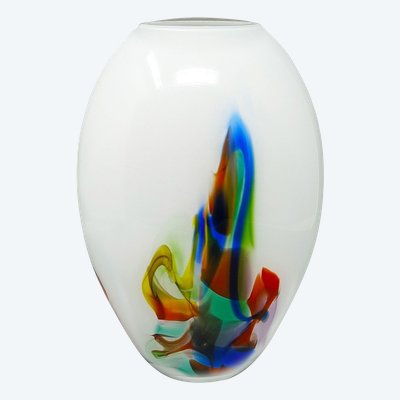 Splendido vaso anni '70 realizzato a mano in vetro di Murano. Prodotto in Italia.