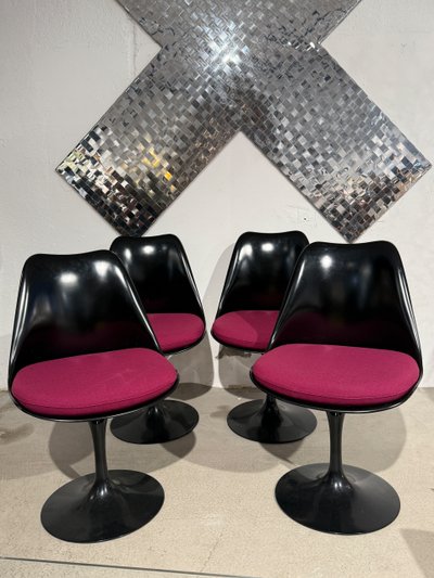 Knoll Studio 4 swivel chairs Eero Saarinen 1956