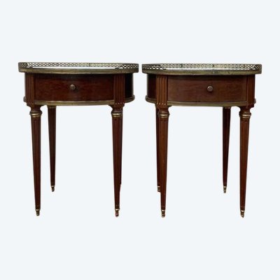 Paire de tables de chevets Louis XVI pieds toupies 
