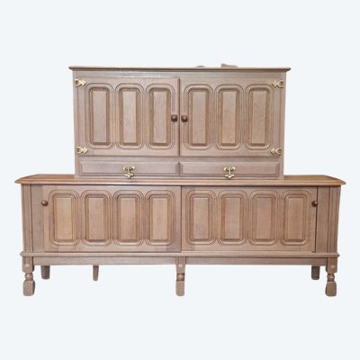 Credenza a due corpi in rovere massello, Guillerme e Chambron