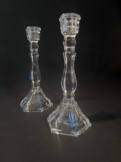 PAIR OF CANDLE HOLDERS in cut crystal.