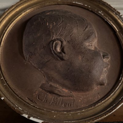 Medaillon aus Terrakotta von Charles Filleul Profil junger Junge XX.