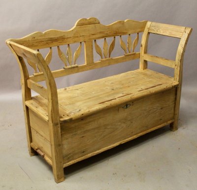 Savoyard Storage Bench with Openwork Backrest