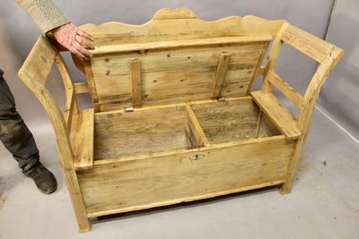 Savoyard Storage Bench with Openwork Backrest