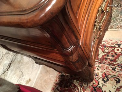 Cassettone a tomba di Castres XVIII secolo