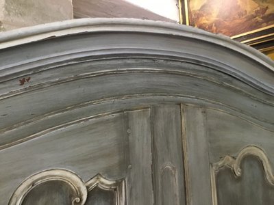 Kleiner Schrank 18. Rechampi