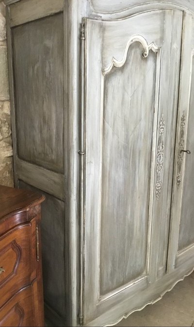 Kleiner Schrank 18. Rechampi
