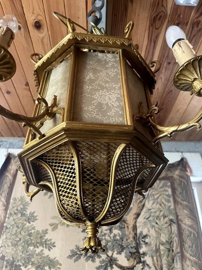 Lampadario in bronzo dorato del XX secolo