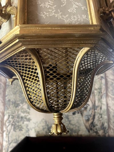 Lampadario in bronzo dorato del XX secolo