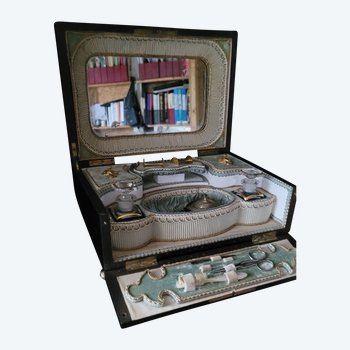 Napoleon 3 sewing kit, interior in good condition