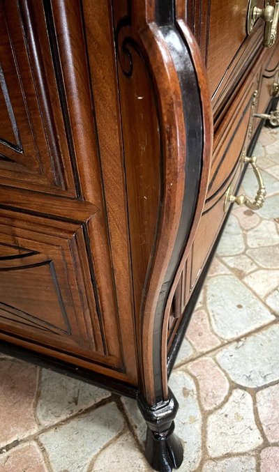 Regency Commode Dite "Mazarine" In Nussbaum