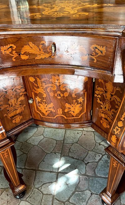 Mazarin Schreibtisch In Nussbaum Und Ahorn