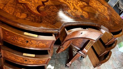 Mazarin Schreibtisch In Nussbaum Und Ahorn
