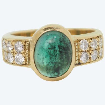 Anello in oro giallo e smeraldo